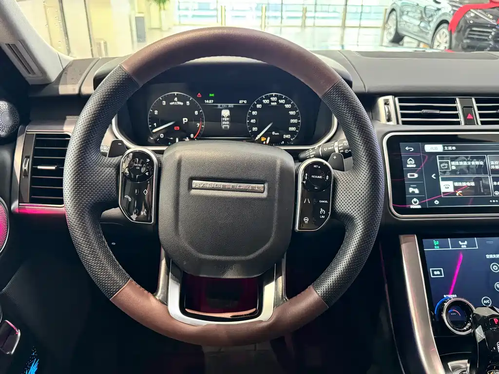 Land Rover Range Rover Sport 2017 — фото 13