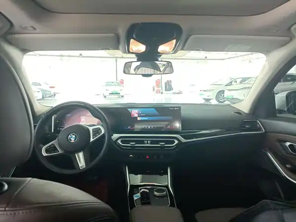 BMW i3 2024