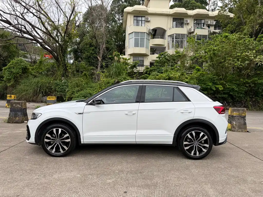 Volkswagen T-Roc 2023 — фото 15