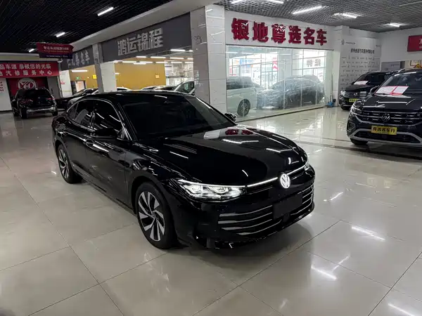 Volkswagen Passat 2024