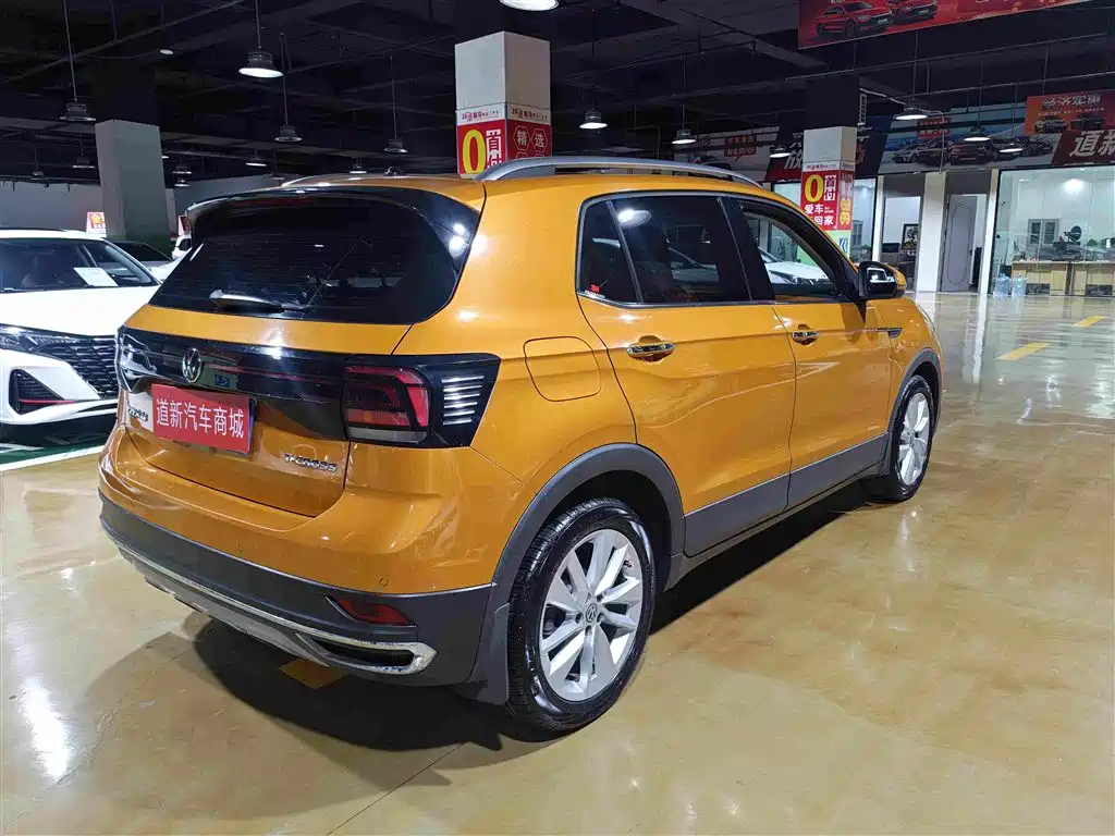 Volkswagen T-Cross 2020 — фото 10
