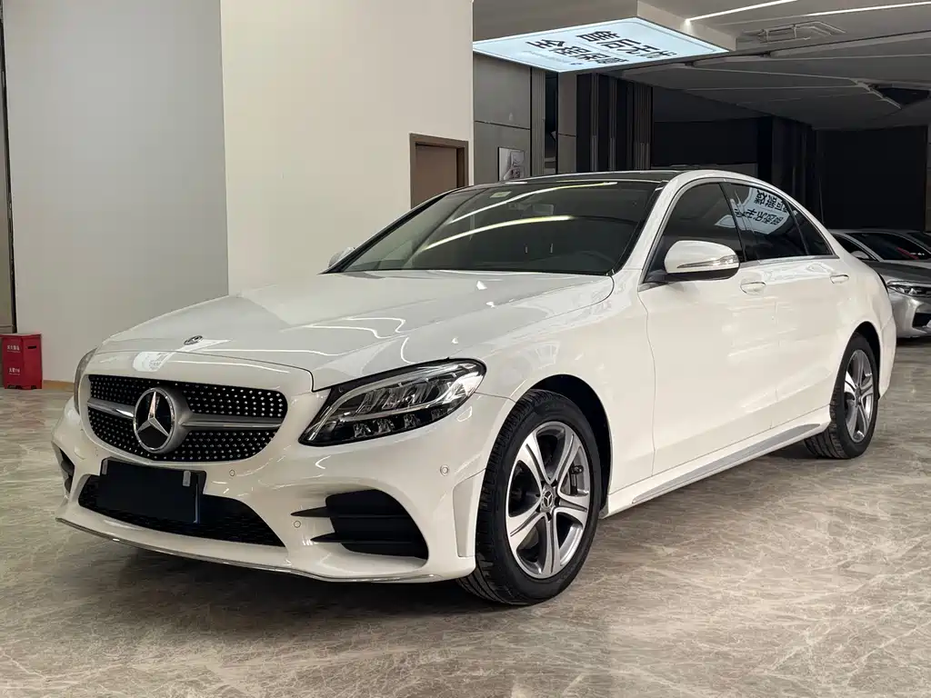 Mercedes-Benz C-Class 2020