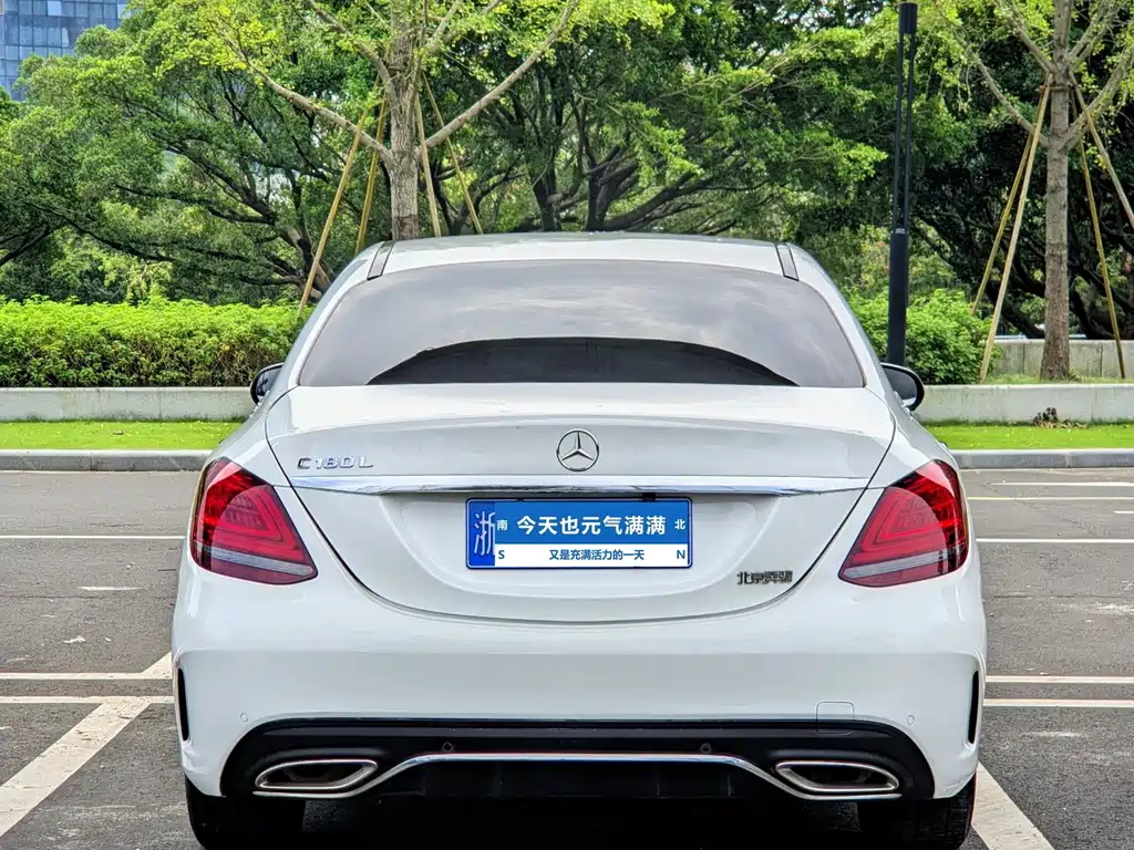 Mercedes-Benz C-Class 2019 — фото 17