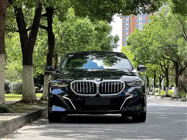 BMW 5 Series 2026