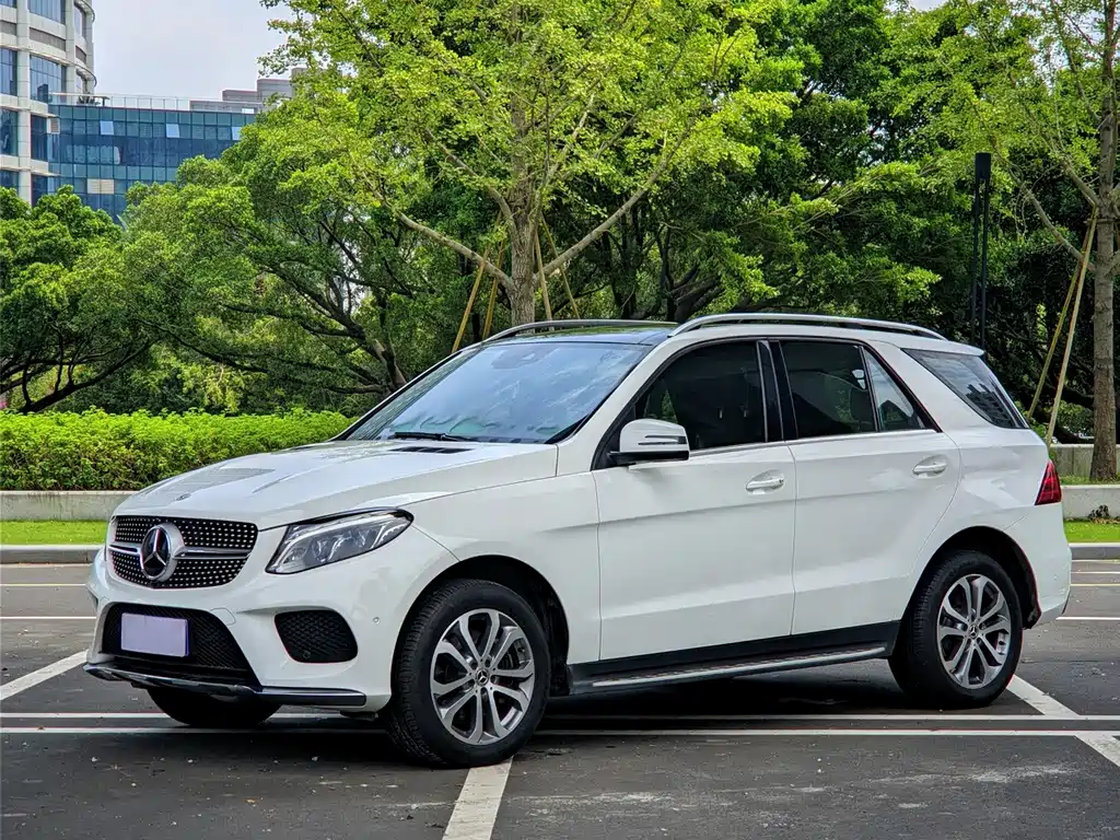 Mercedes-Benz GLE 2018 — фото 1