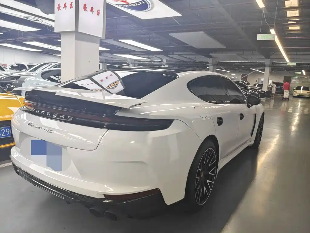 Porsche Panamera 2015 — фото 28