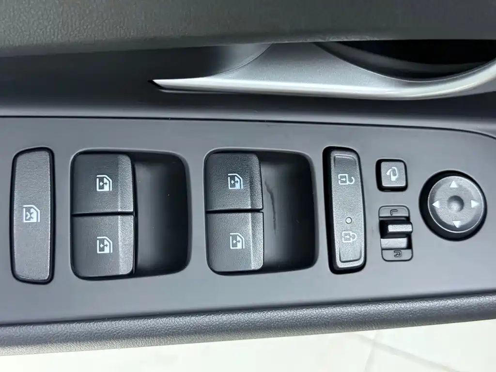 Hyundai Elantra 2022 — фото 14