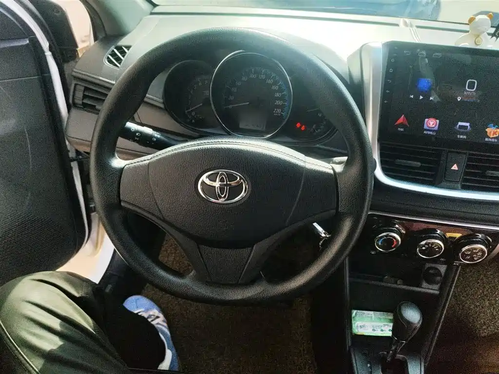 Toyota Yaris L 2019 — фото 3