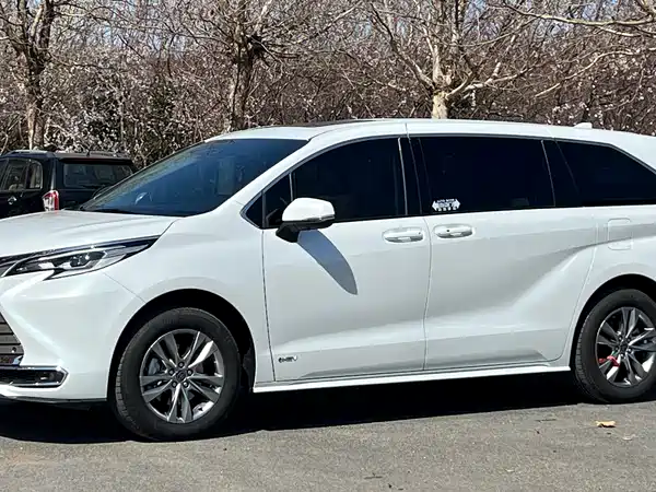 Toyota Sienna 2024