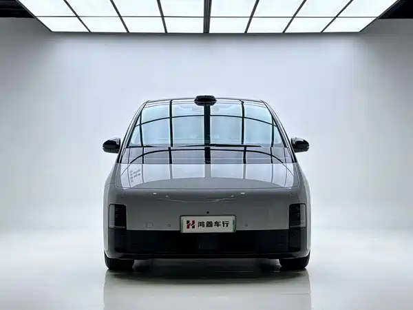 Li Auto MEGA 2024