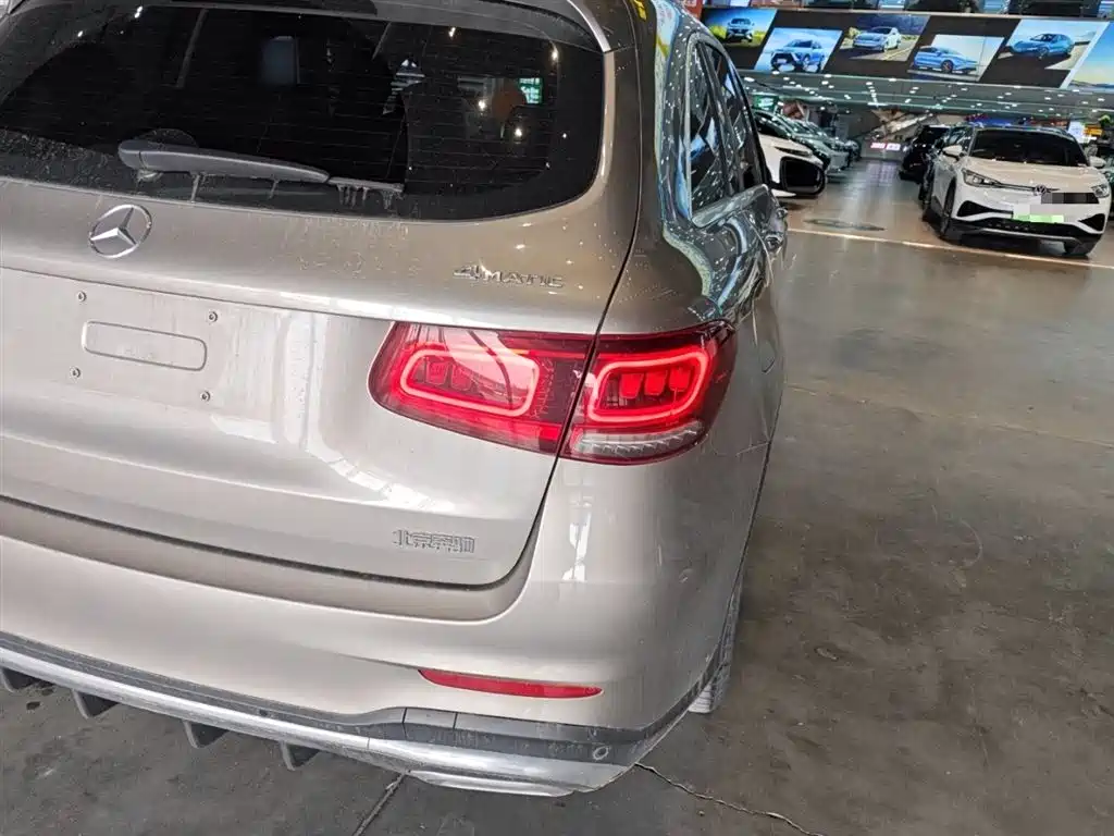 Mercedes-Benz GLC 2020 — фото 24