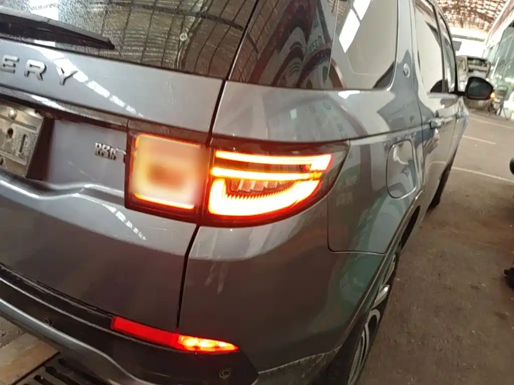 Land Rover Discovery Sport 2022 — фото 8