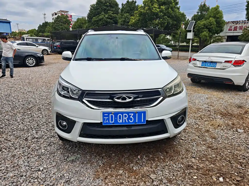 Chery Tiggo 3 2015 — фото 3
