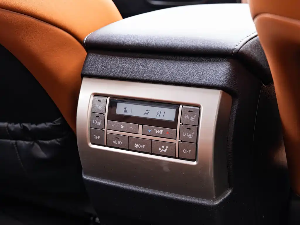 Lexus GX 2014 — фото 19