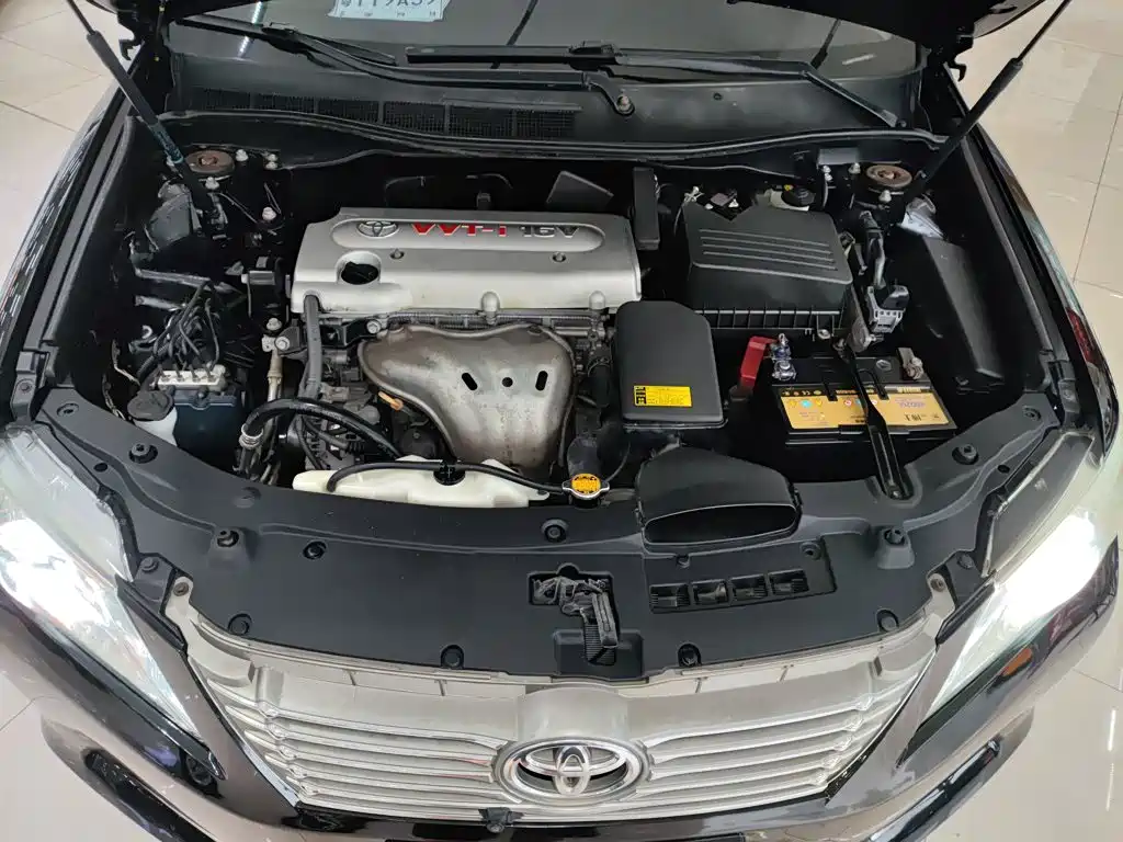 Toyota Camry 2014 — фото 16