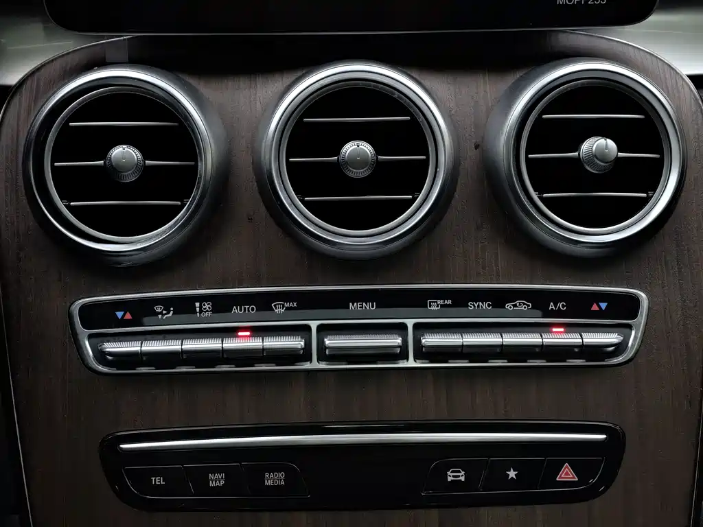 Mercedes-Benz GLC 2020 — фото 28