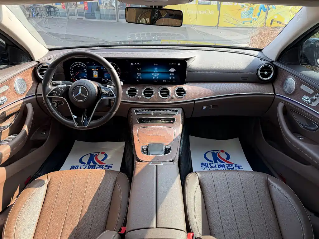 Mercedes-Benz E-Class 2023 — фото 9