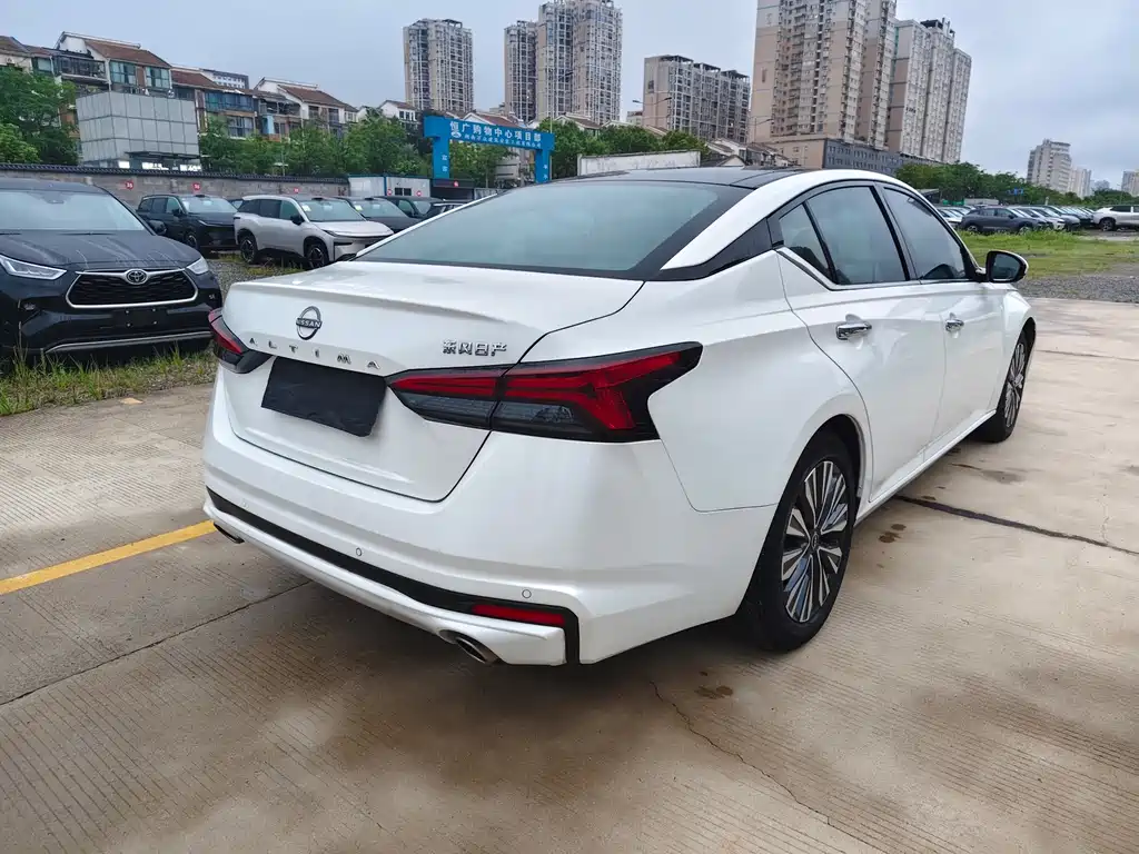Nissan Teana 2023 — фото 10
