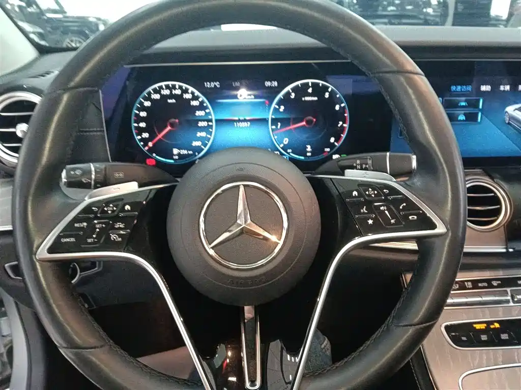 Mercedes-Benz E-Class 2020 — фото 11