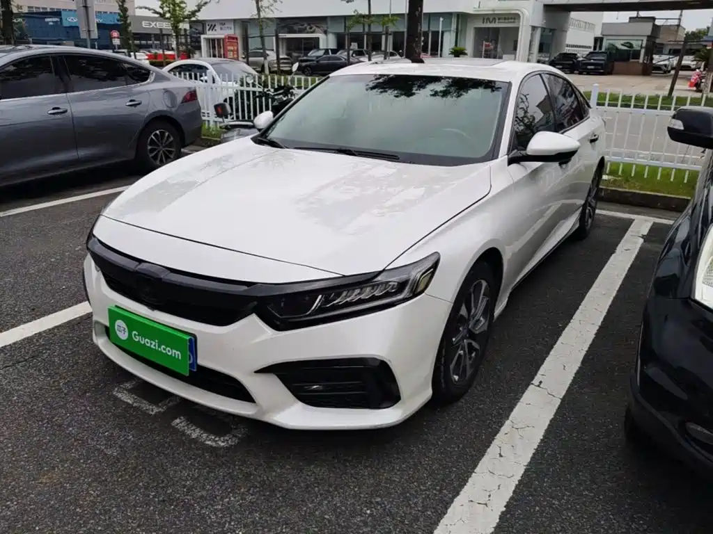 Honda Inspire 2021 — фото 1