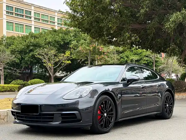 Porsche Panamera 2019