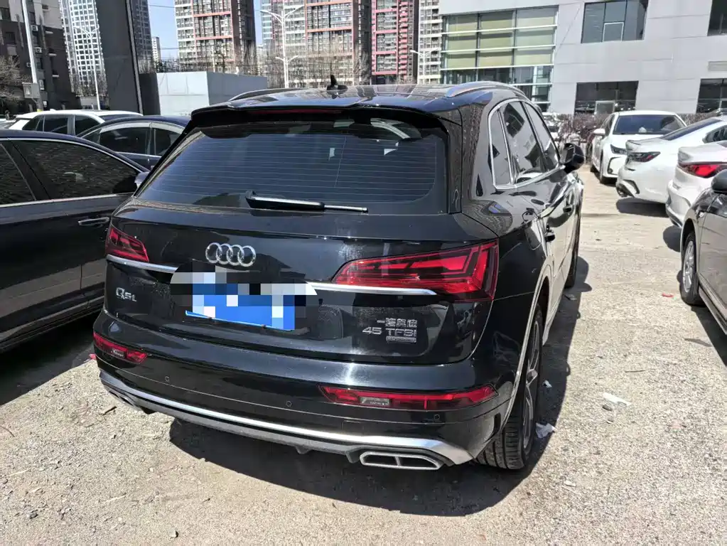 Audi Q5L 2022 — фото 3