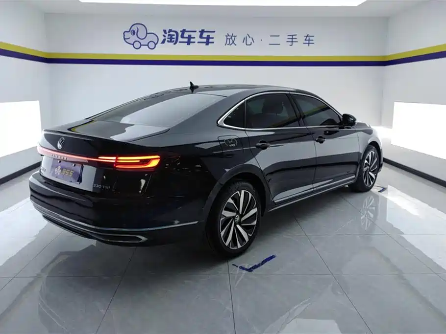 Volkswagen Passat 2022 — фото 3