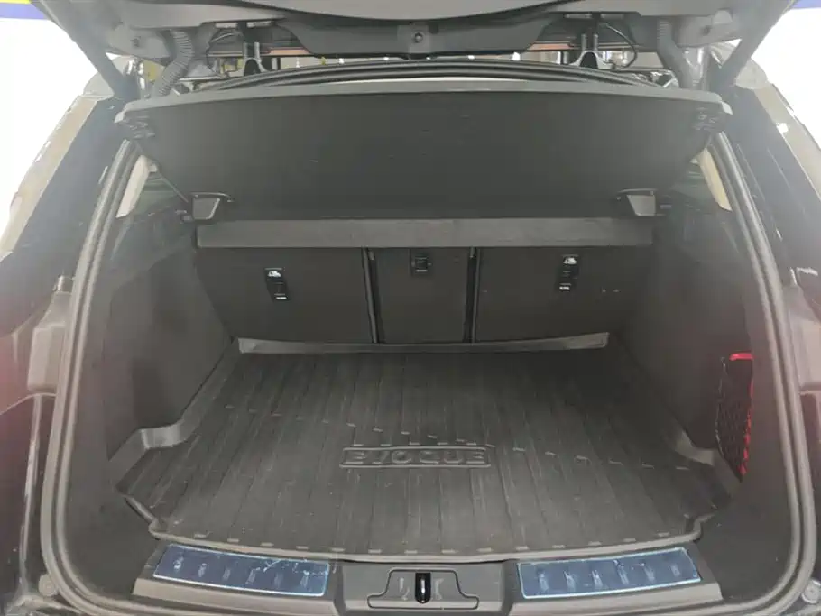 Land Rover Evoque 2023 — фото 4