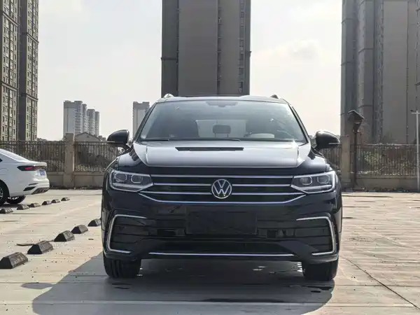 Volkswagen Tiguan L 2025