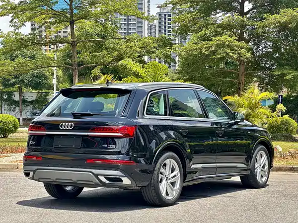 Audi Q7 2023