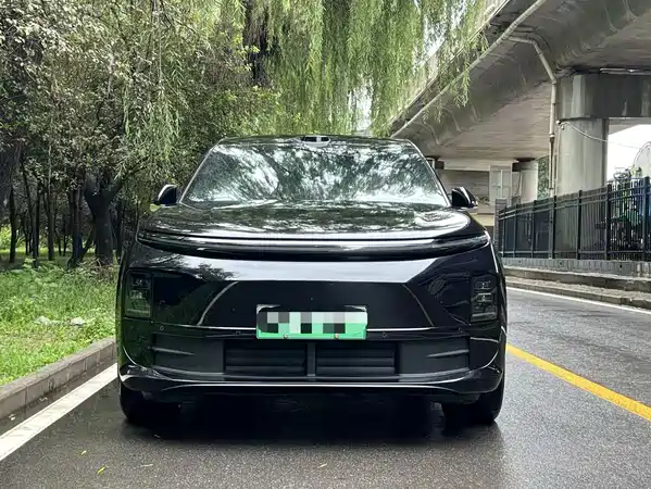 Li Auto L6 2026