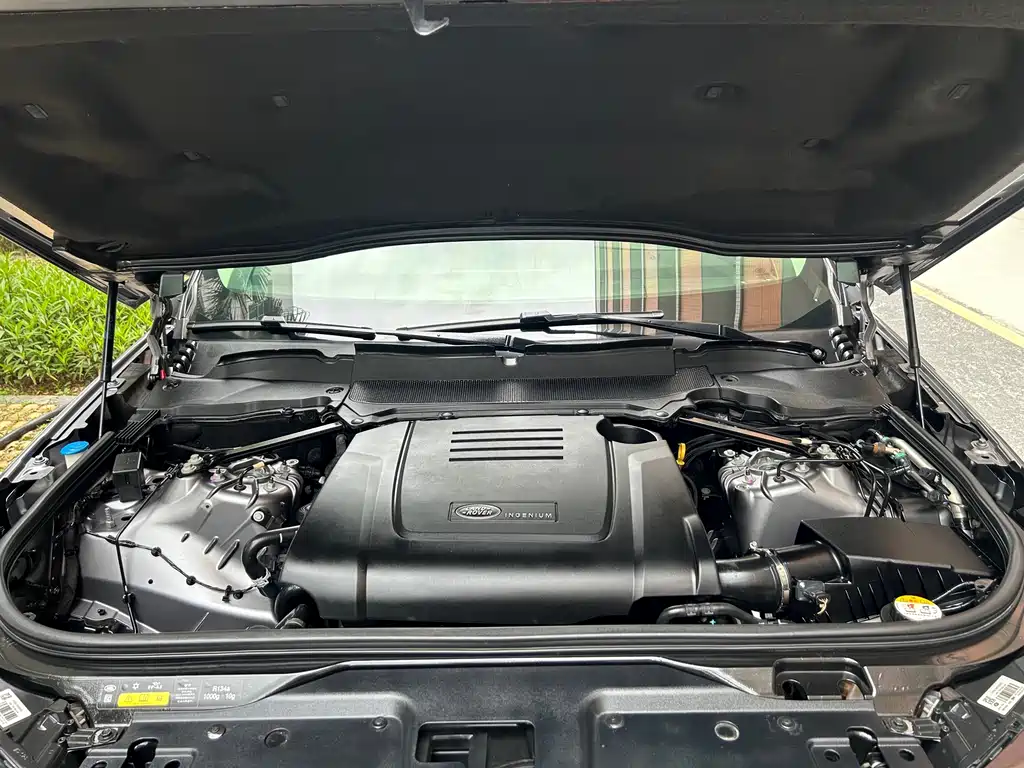 Land Rover Discovery 2019 — фото 18