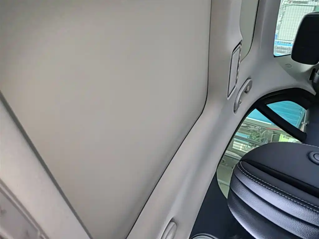 Mercedes-Benz C-Class 2019 — фото 18