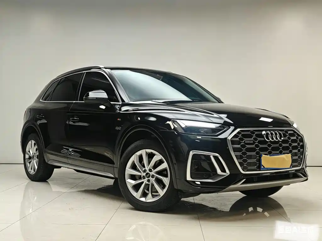 Audi Q5L 2022 — фото 17
