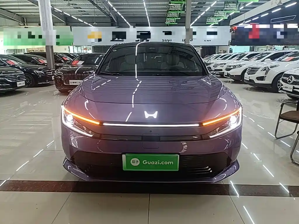 Honda P7 2025