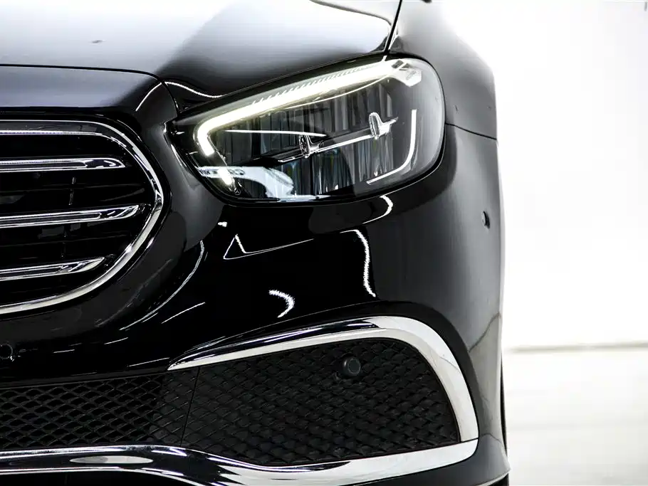 Mercedes-Benz E-Class 2023 — фото 10