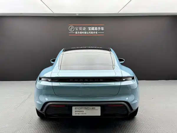 Porsche Taycan 2024