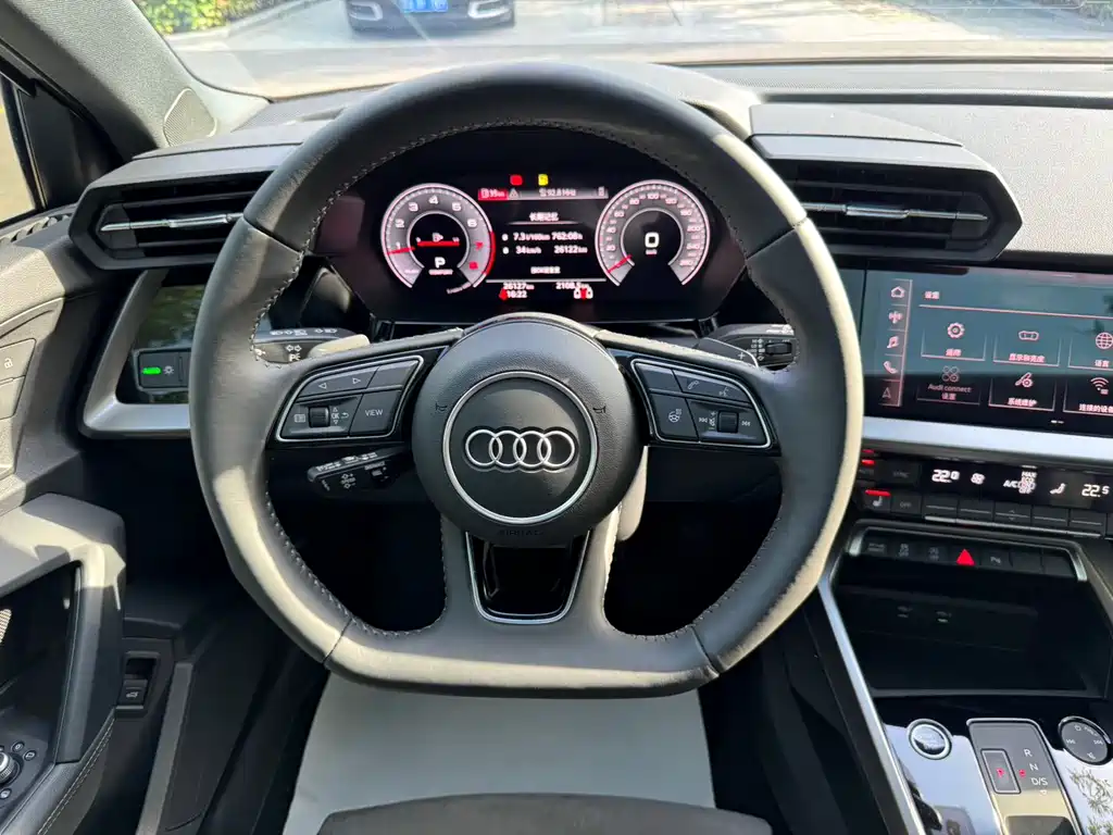 Audi A3 2023 — фото 16