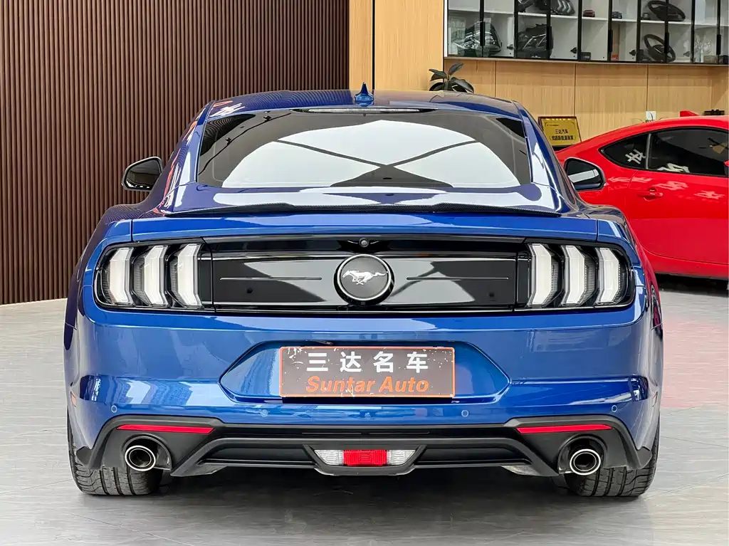 Ford Mustang 2022 — фото 5