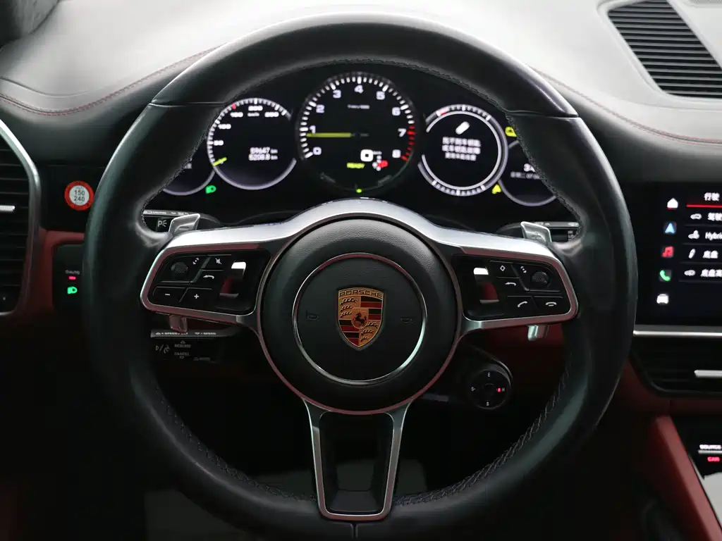 Porsche Cayenne Hybrid 2022 — фото 13