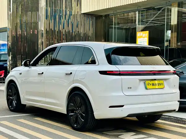 Li Auto L7 2025