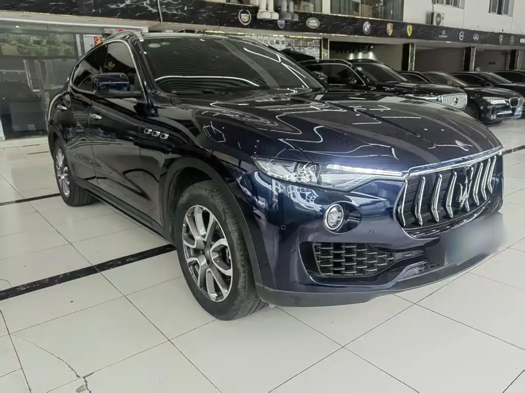 Maserati Levante 2017 — фото 8