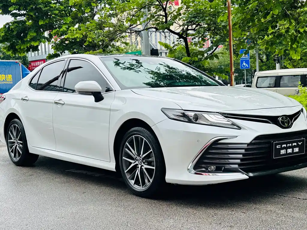 Toyota Camry 2022