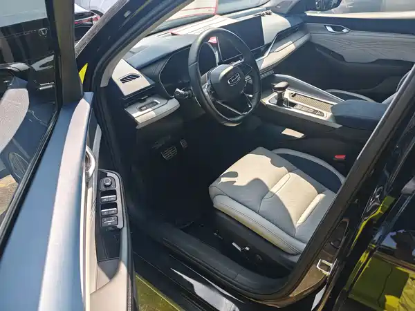 Geely Xingrui 2022