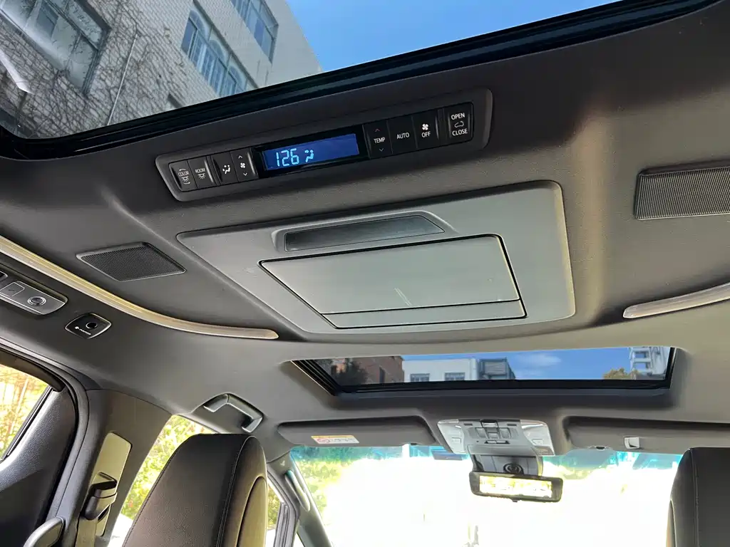 Toyota Alphard 2025 — фото 22