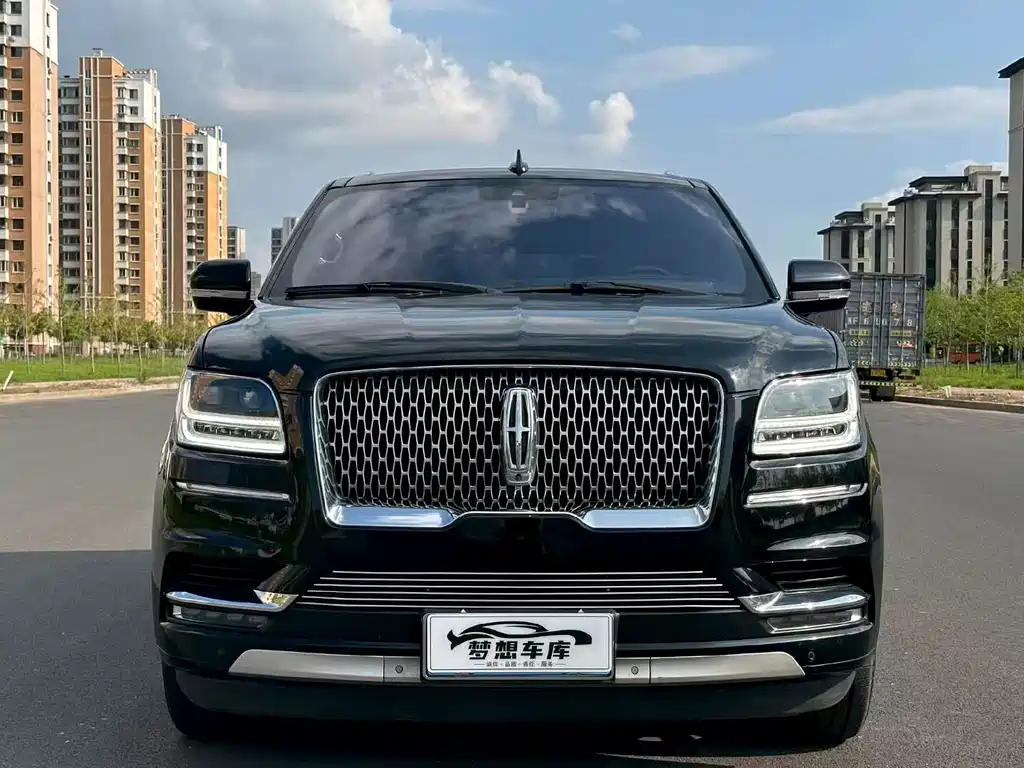 Lincoln Navigator 2018 — фото 1