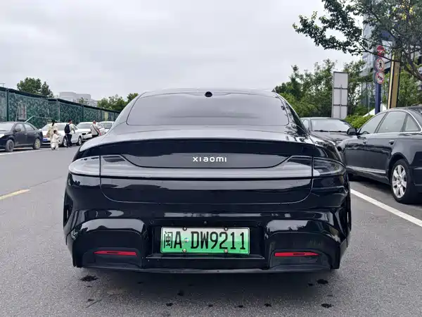 Xiaomi SU7 2025