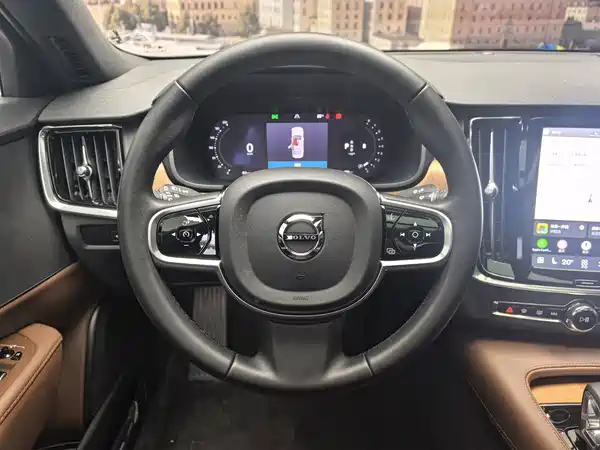 Volvo S90 2025
