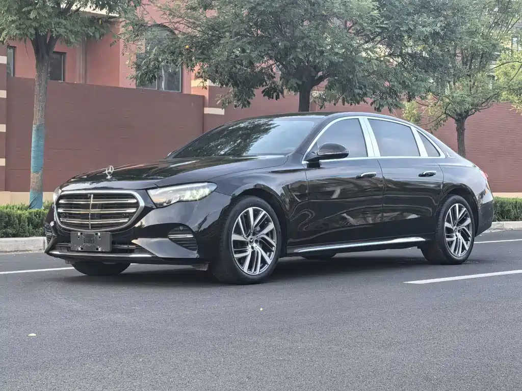 Mercedes-Benz E-Class 2025