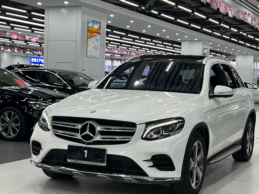 Mercedes-Benz GLC 2017 — фото 1